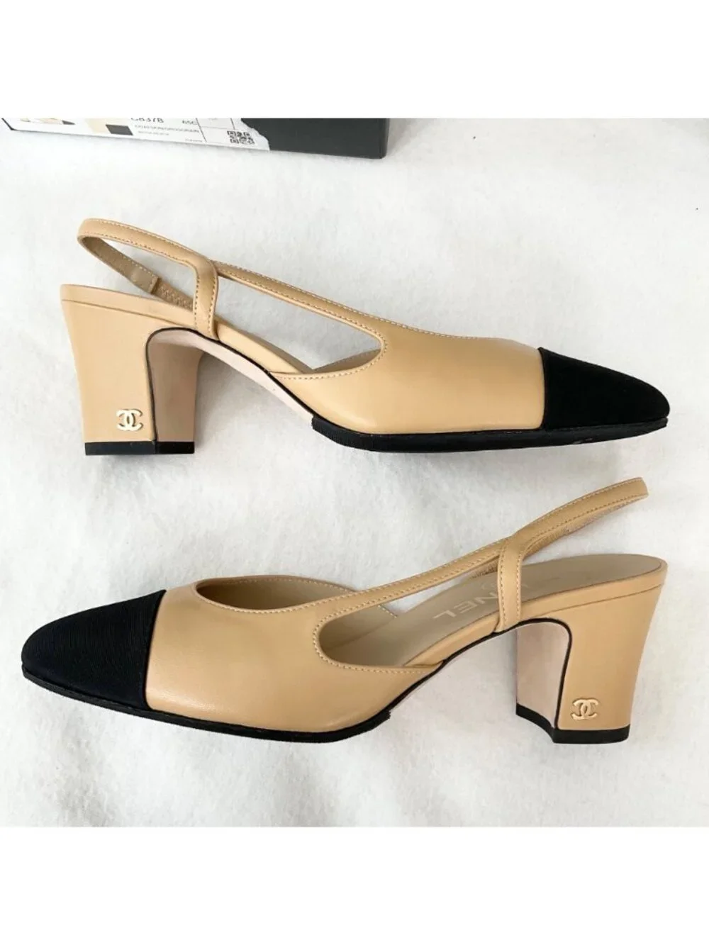 CHANEL Interlocking TWO tone beige Leather Slingback Pumps heels SZ37.5 US7